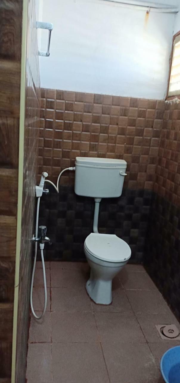R.s.mani Hotel